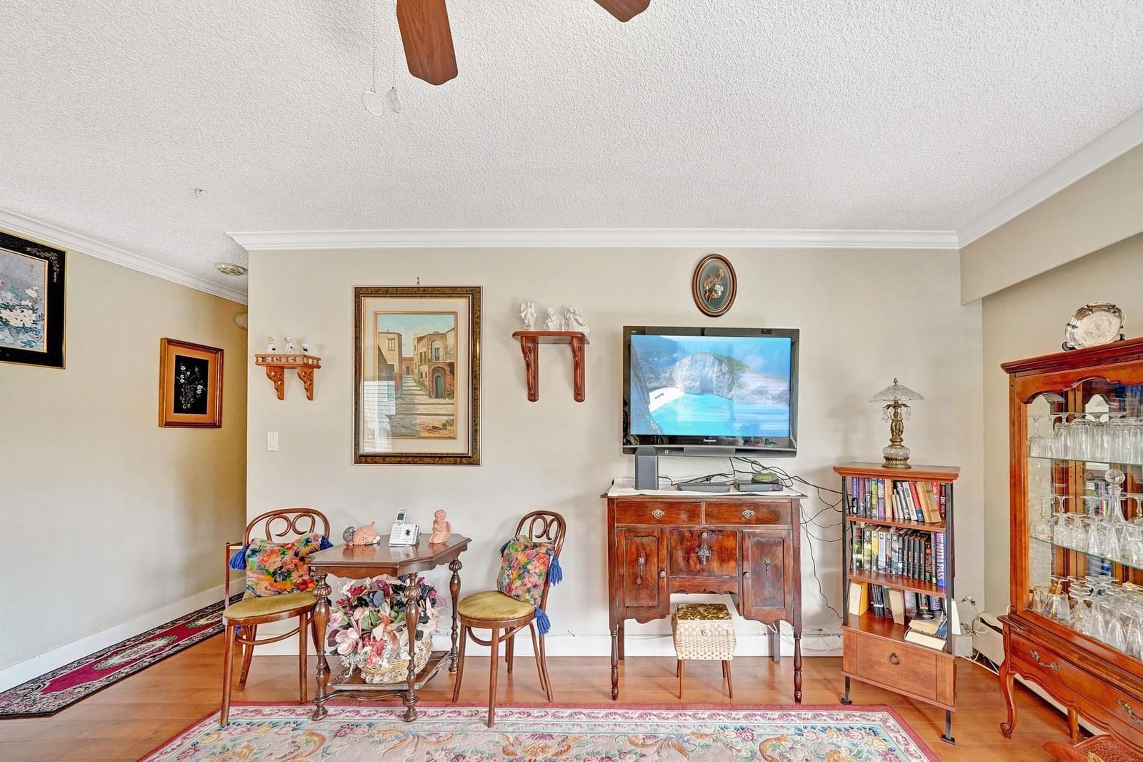 Listing Image 14