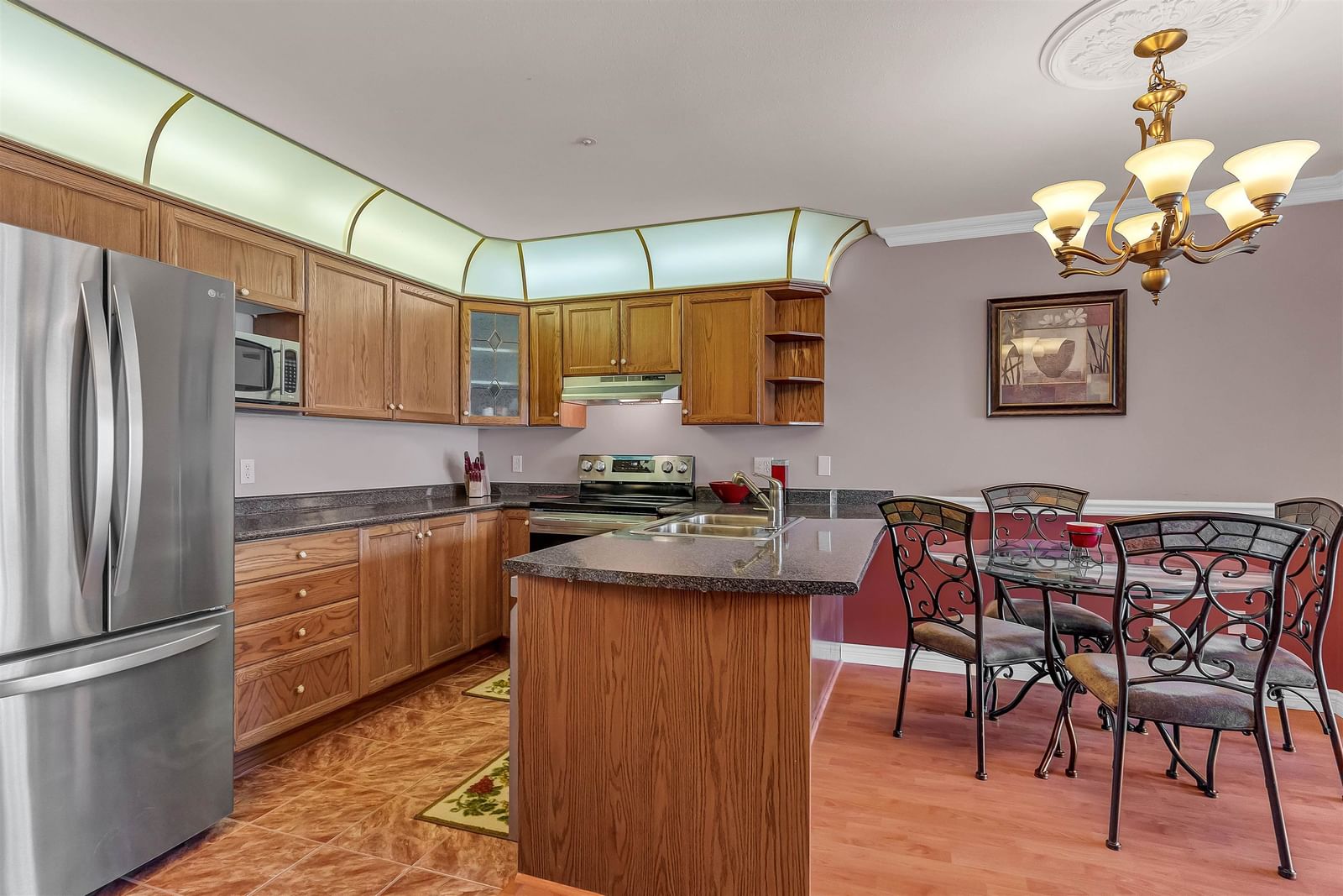 Listing Image 3
