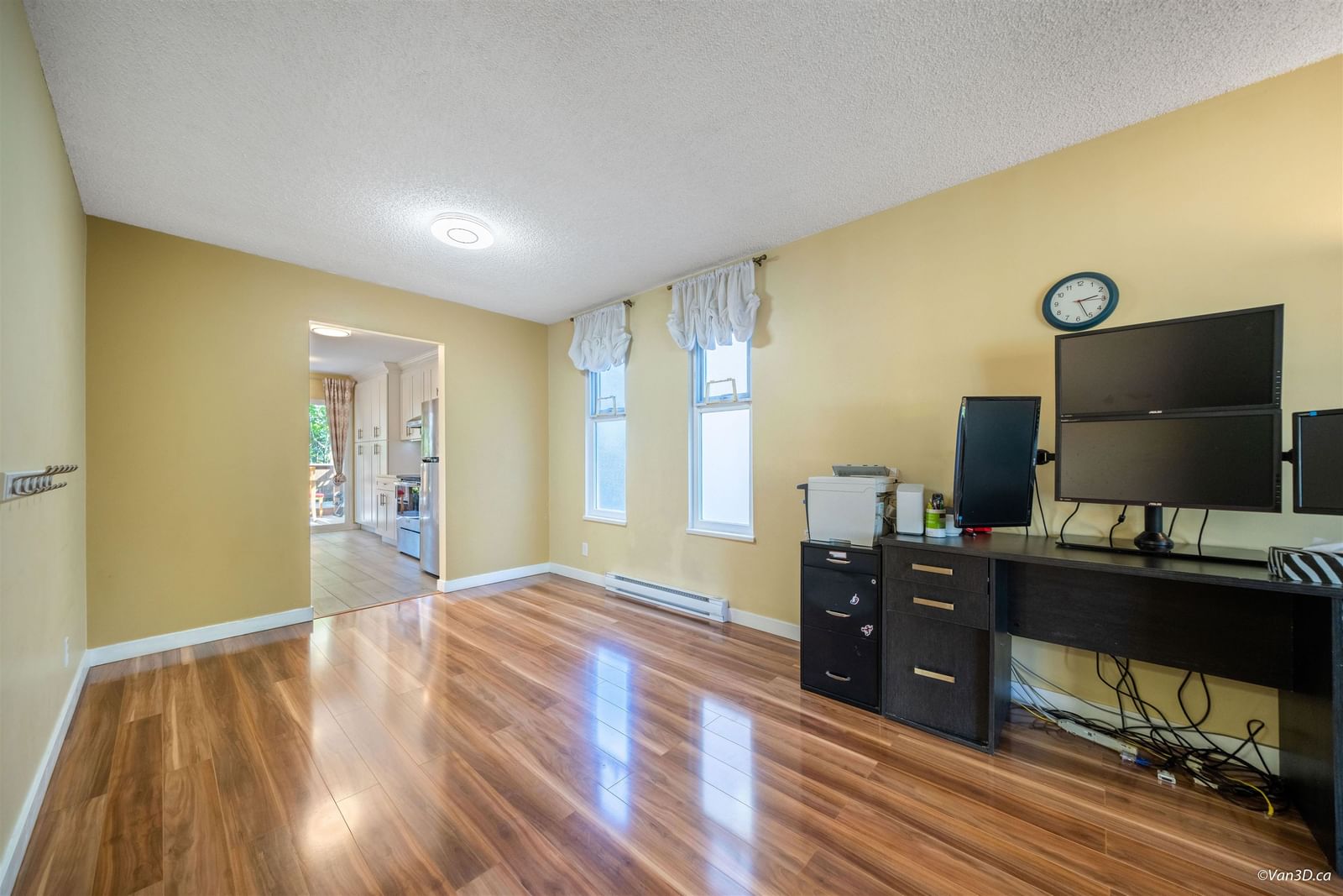 Listing Image 8