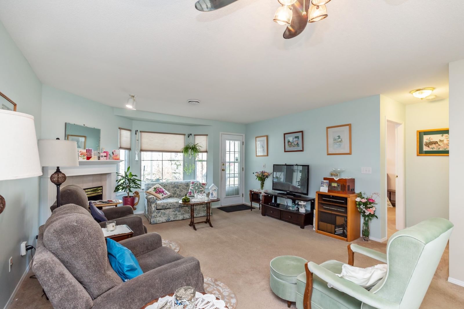 Listing Image 14