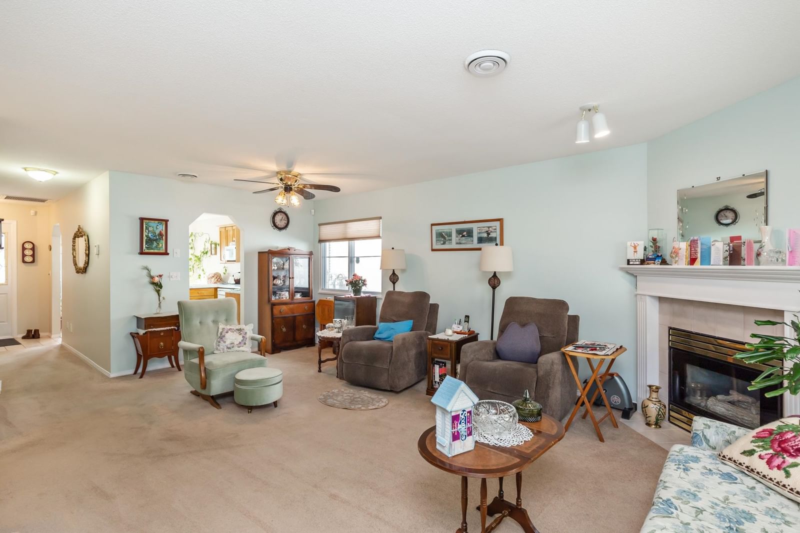 Listing Image 16