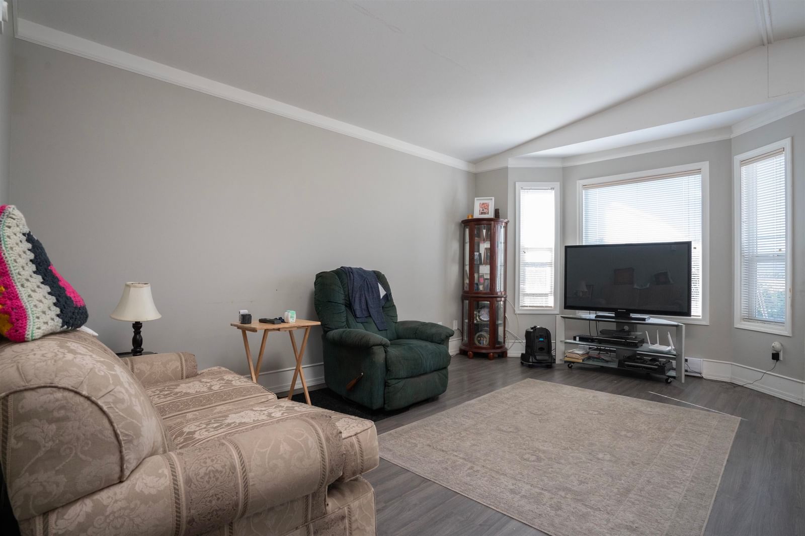 Listing Image 14