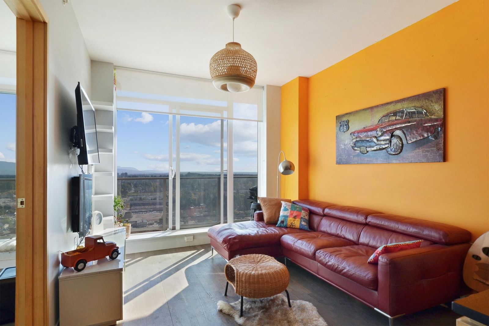 Listing Image 3