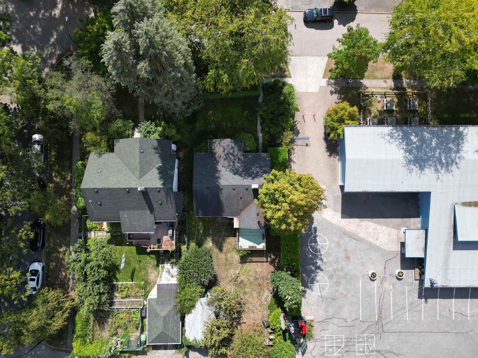 Listing Image 11