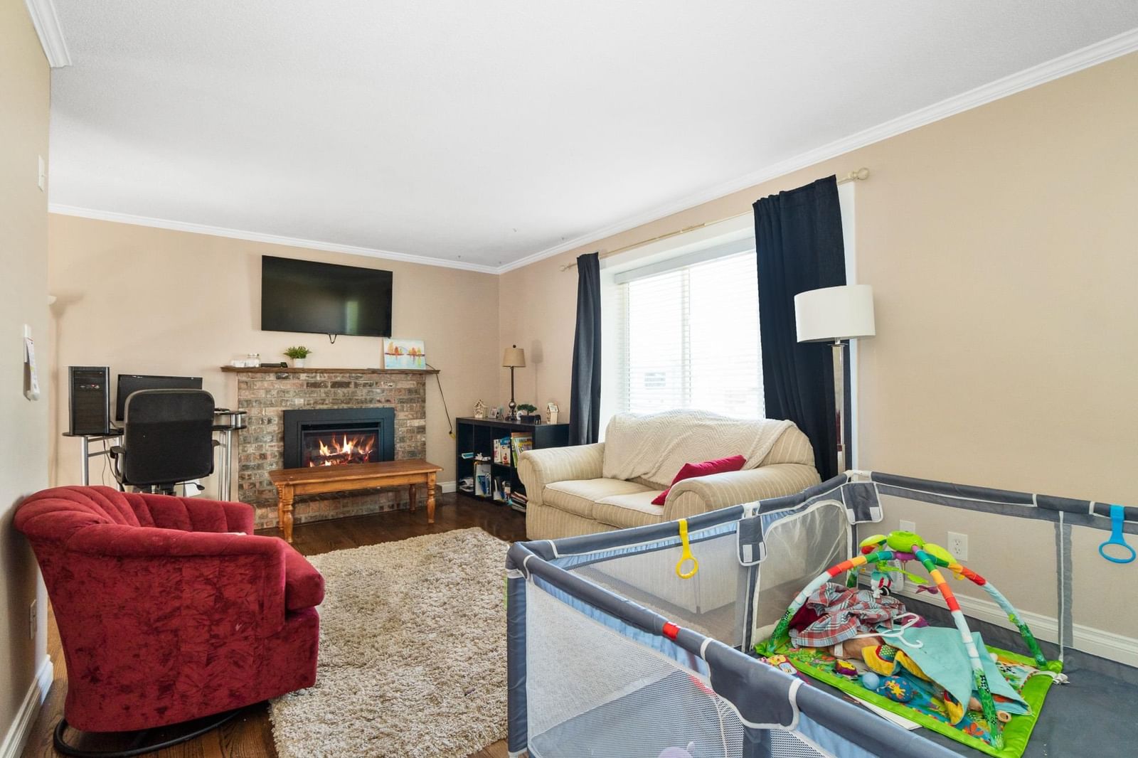 Listing Image 11
