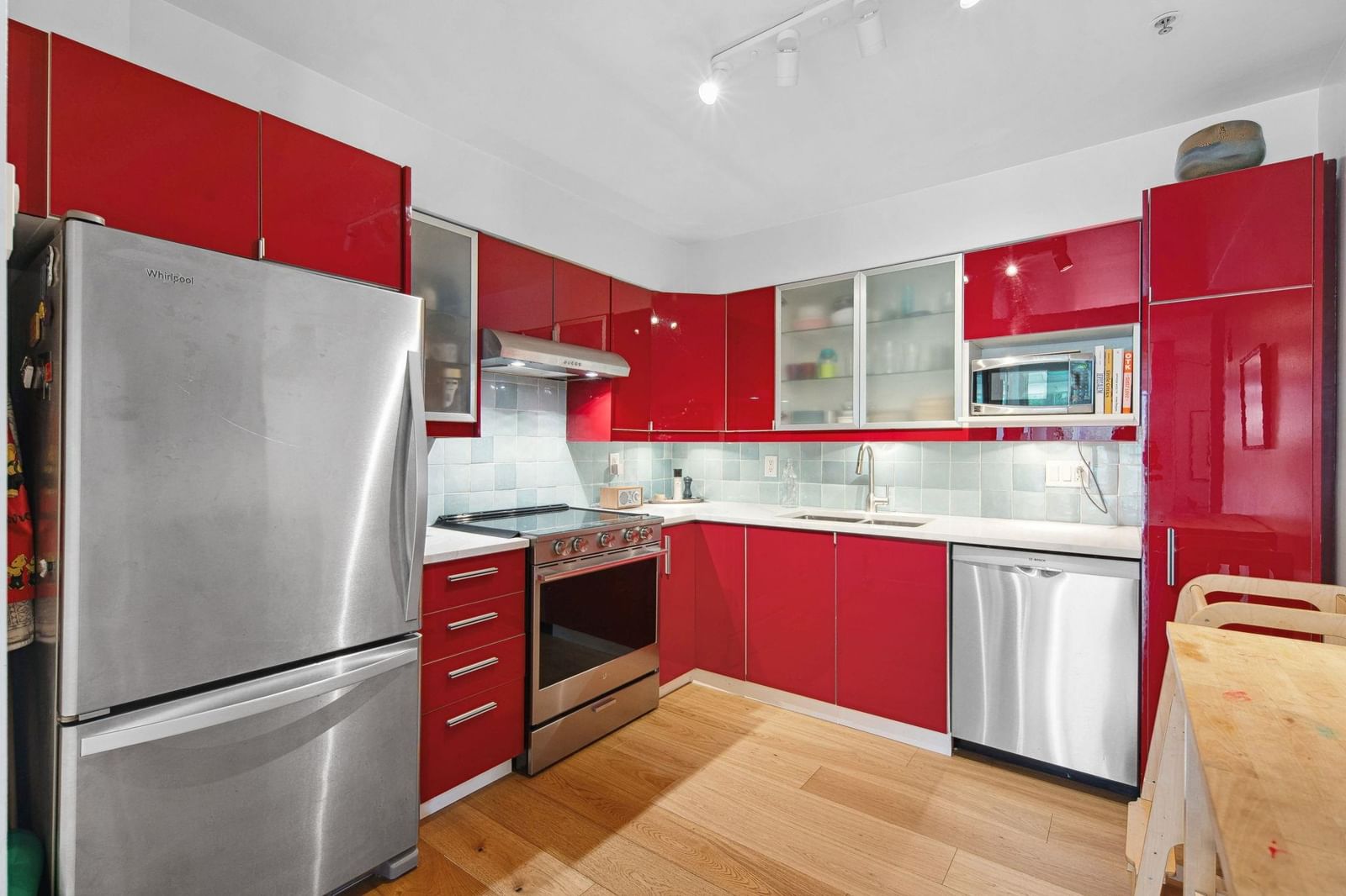 Listing Image 11
