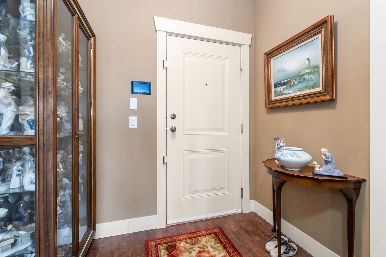 Listing Image 4