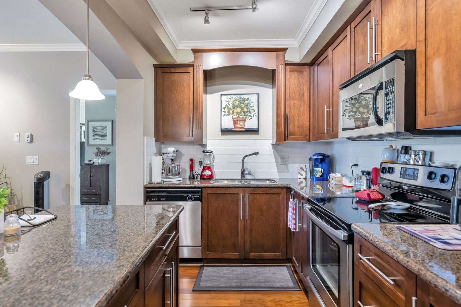 Listing Image 12