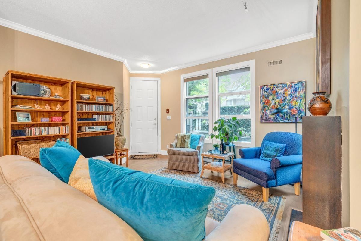 Listing Image 11