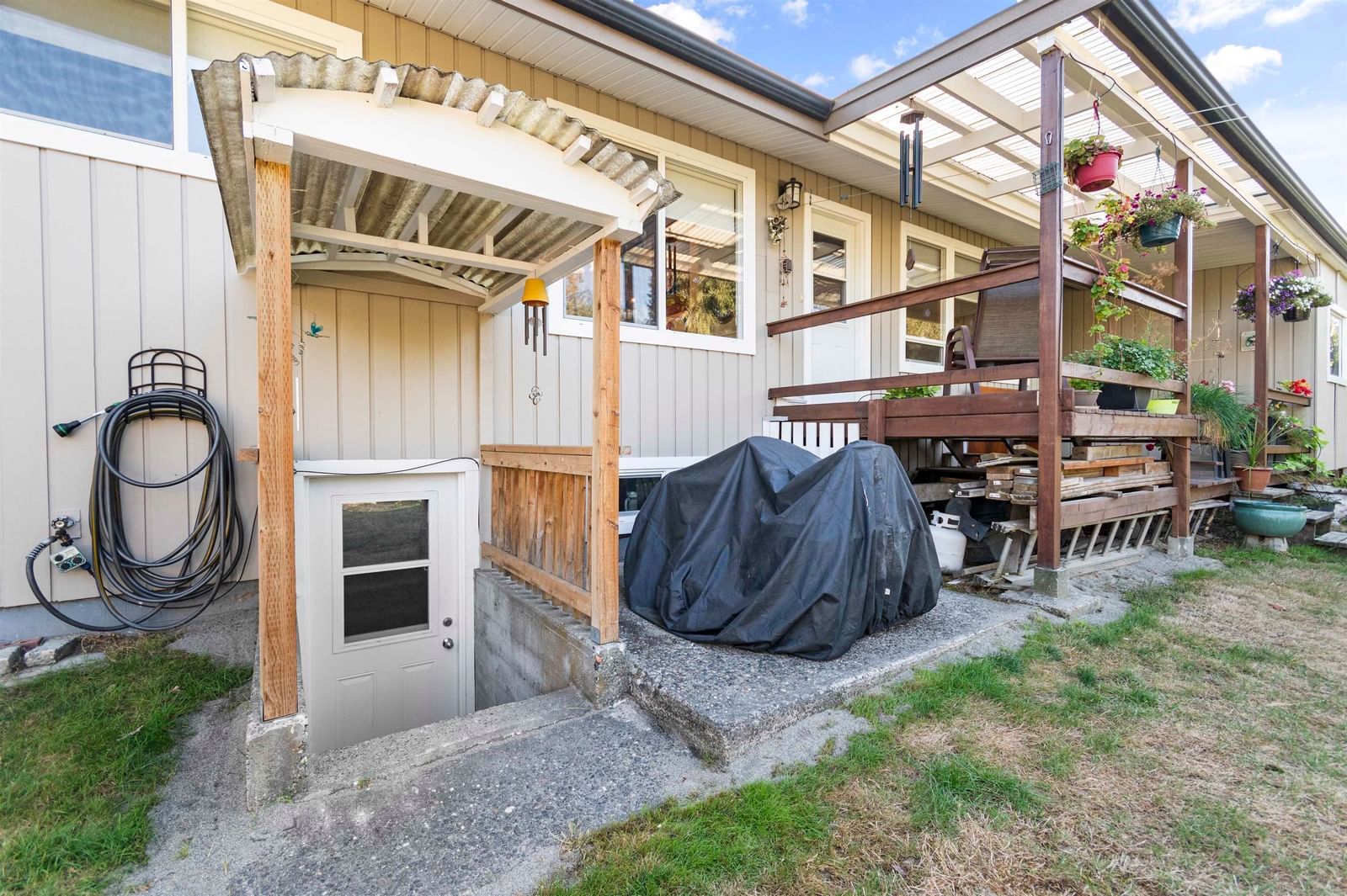 Listing Image 8