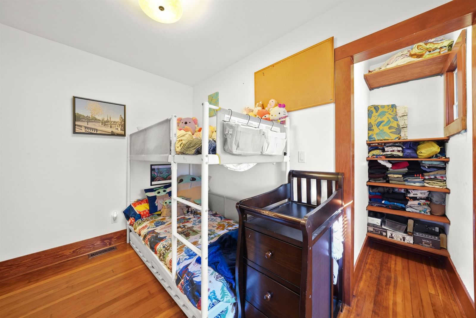 Listing Image 18