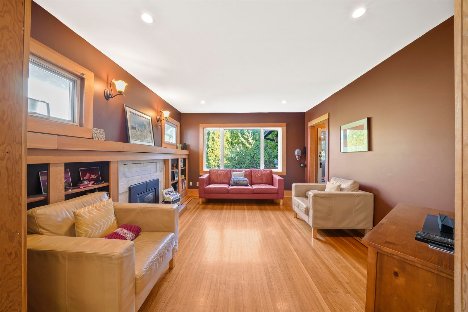 Listing Image 5