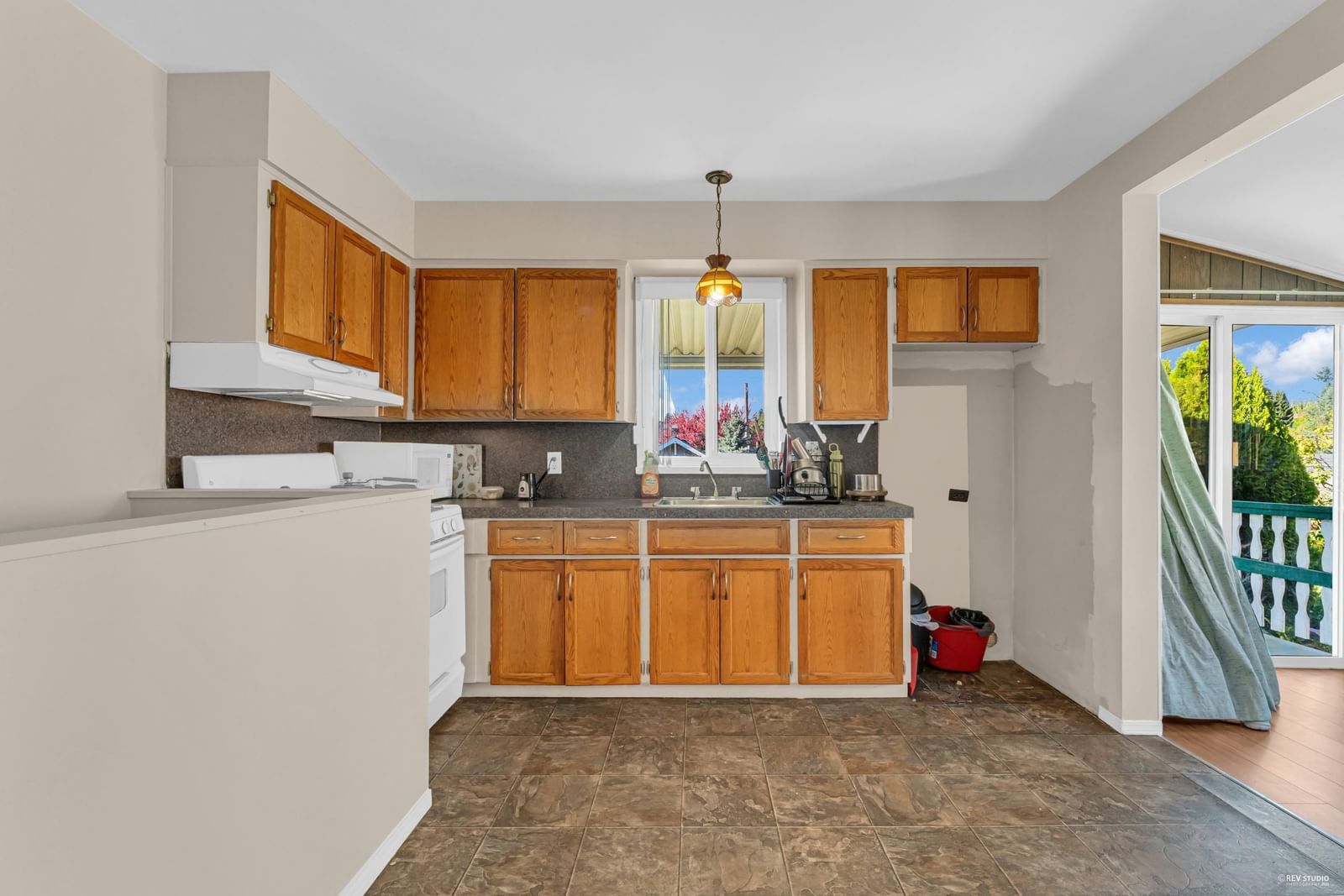 Listing Image 17