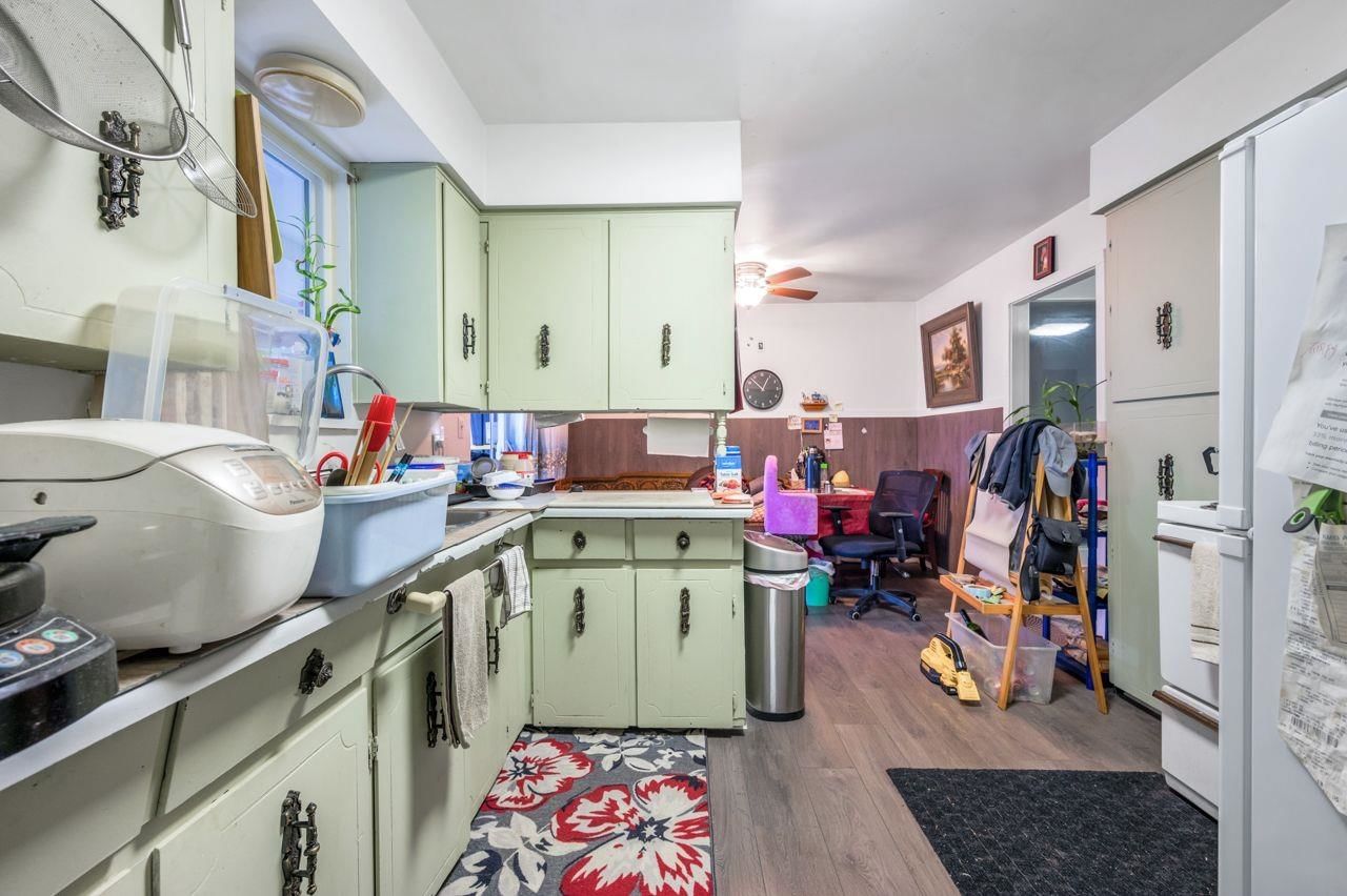 Listing Image 12