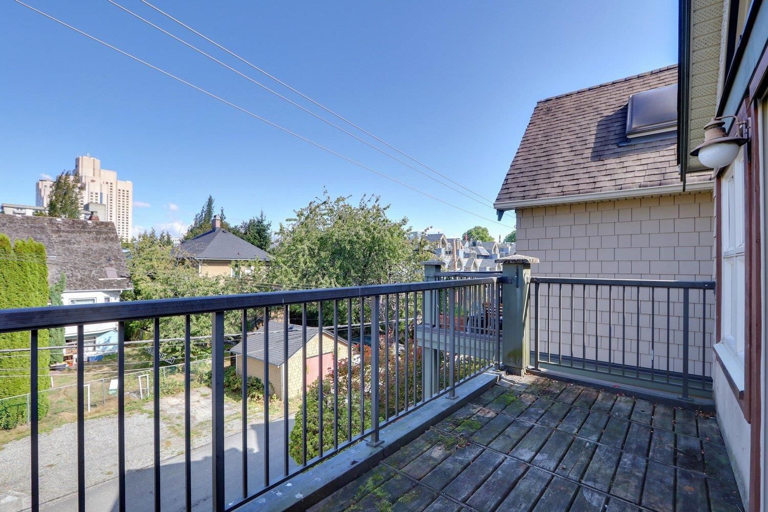 Listing Image 10