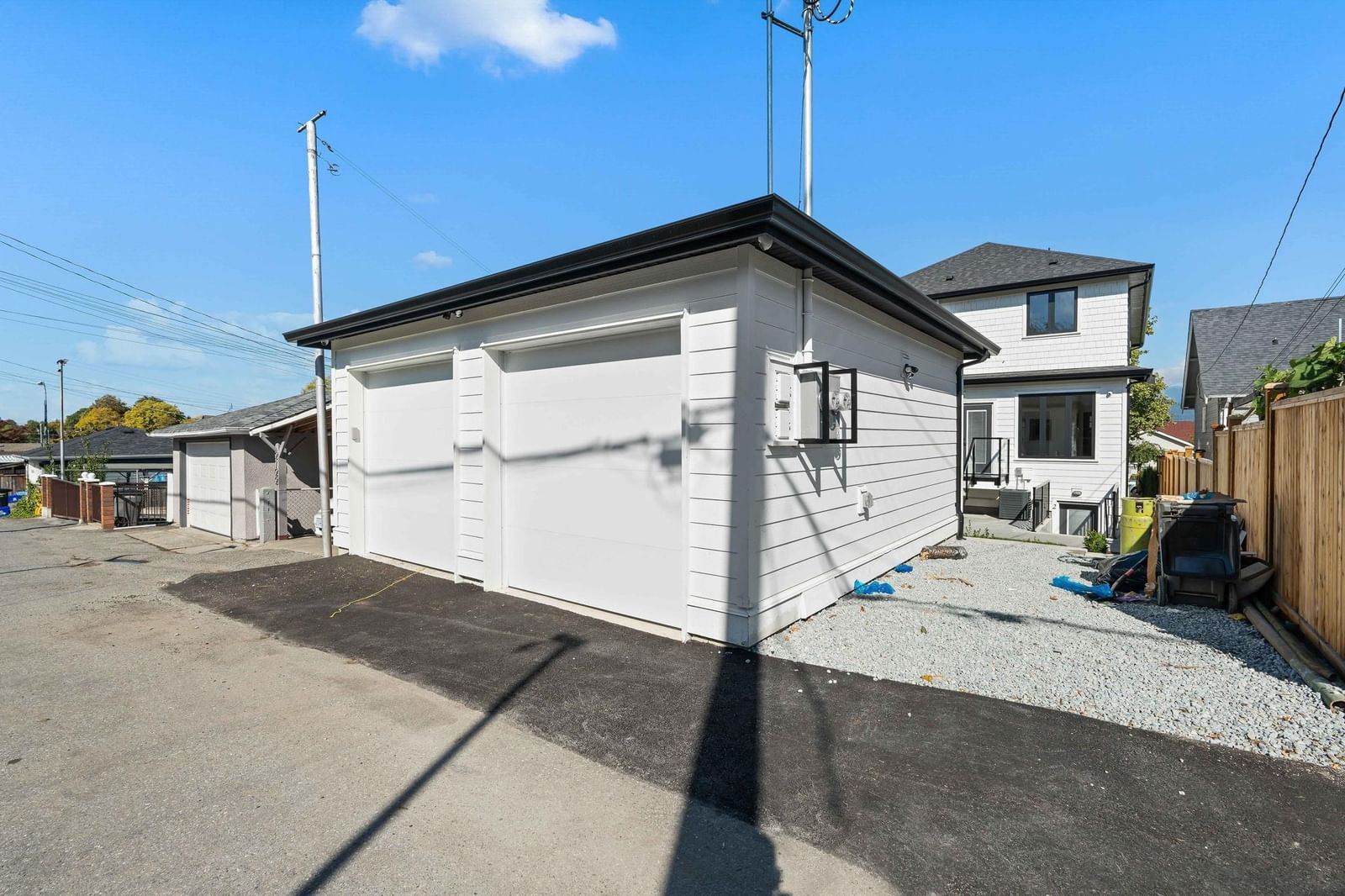 Listing Image 17