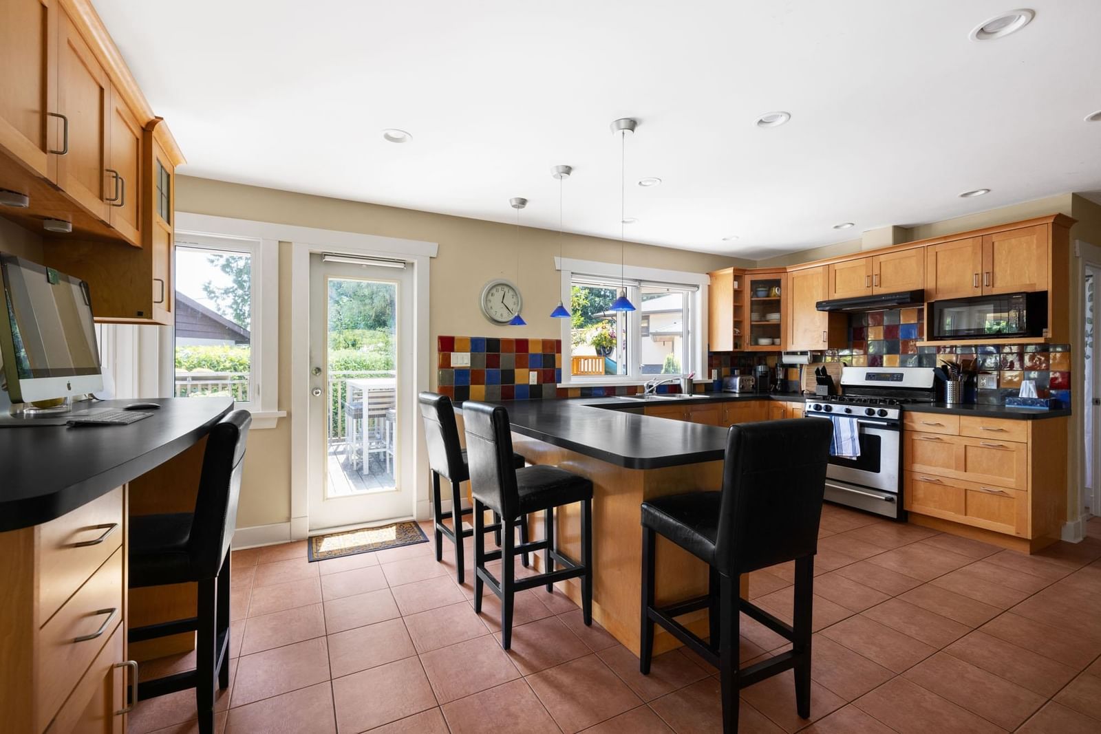 Listing Image 9