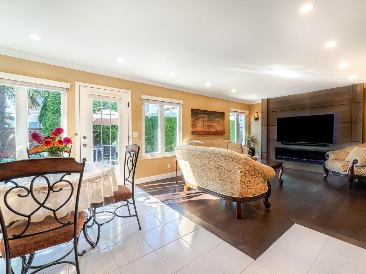 Listing Image 11