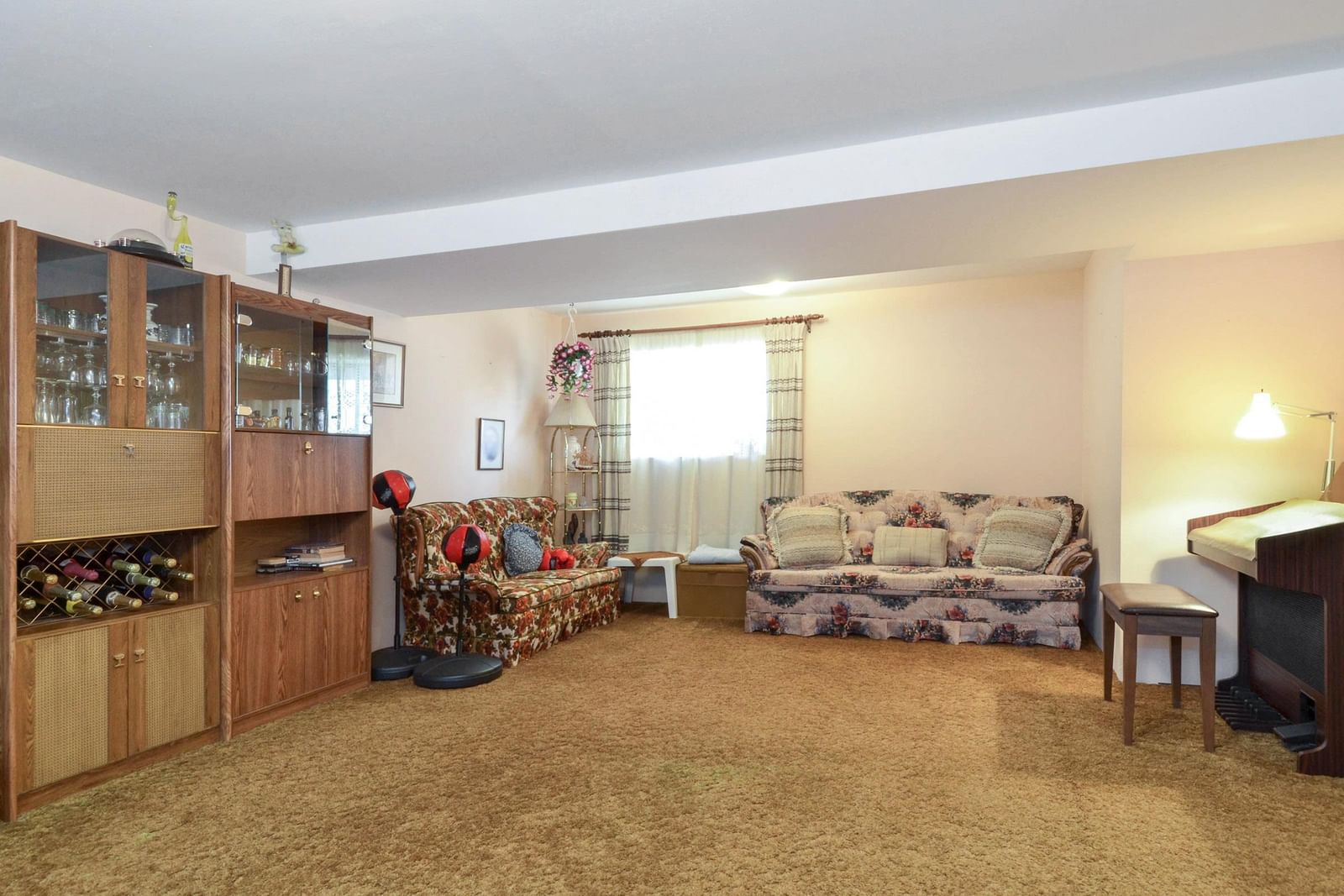 Listing Image 16