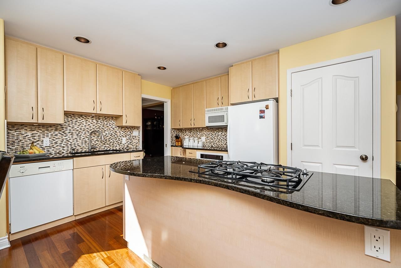 Listing Image 5