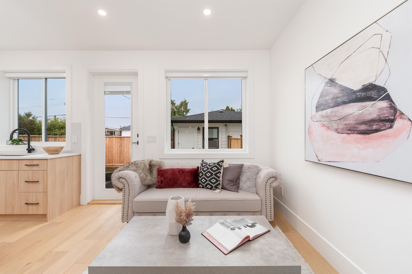 Listing Image 15