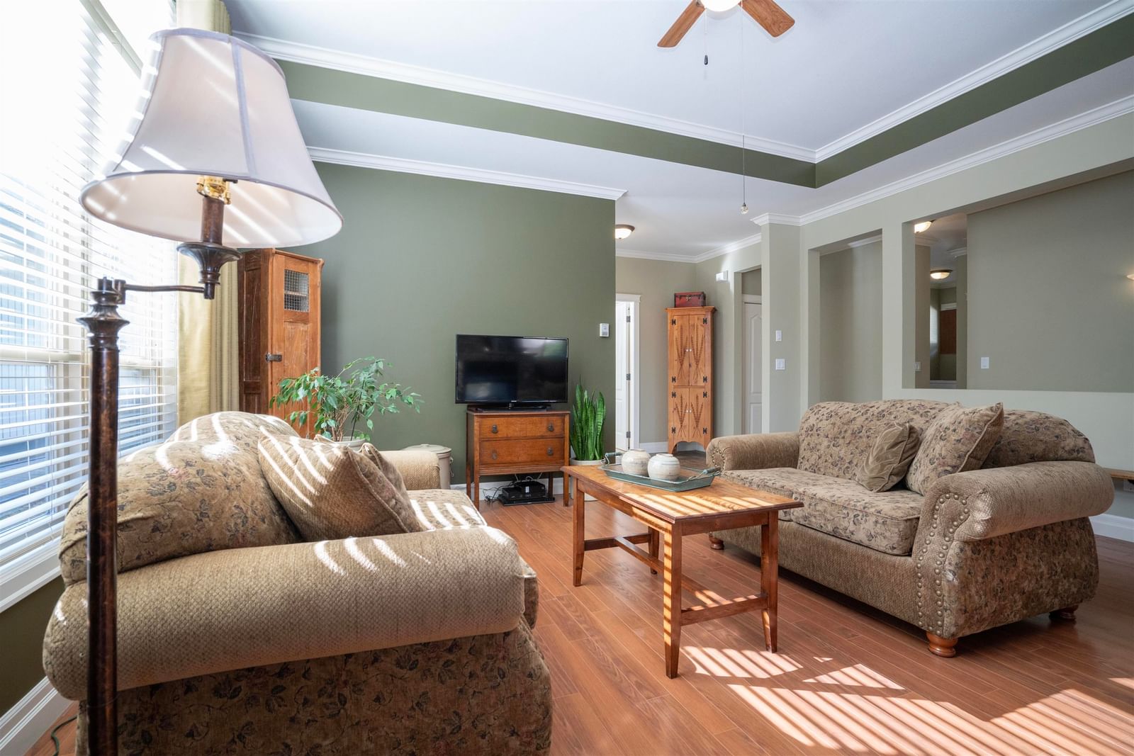 Listing Image 11