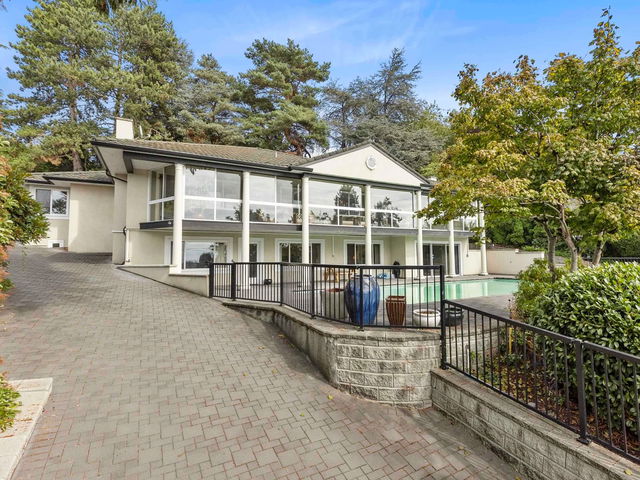 2515 Marine Drive