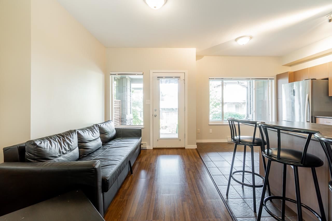 Listing Image 9