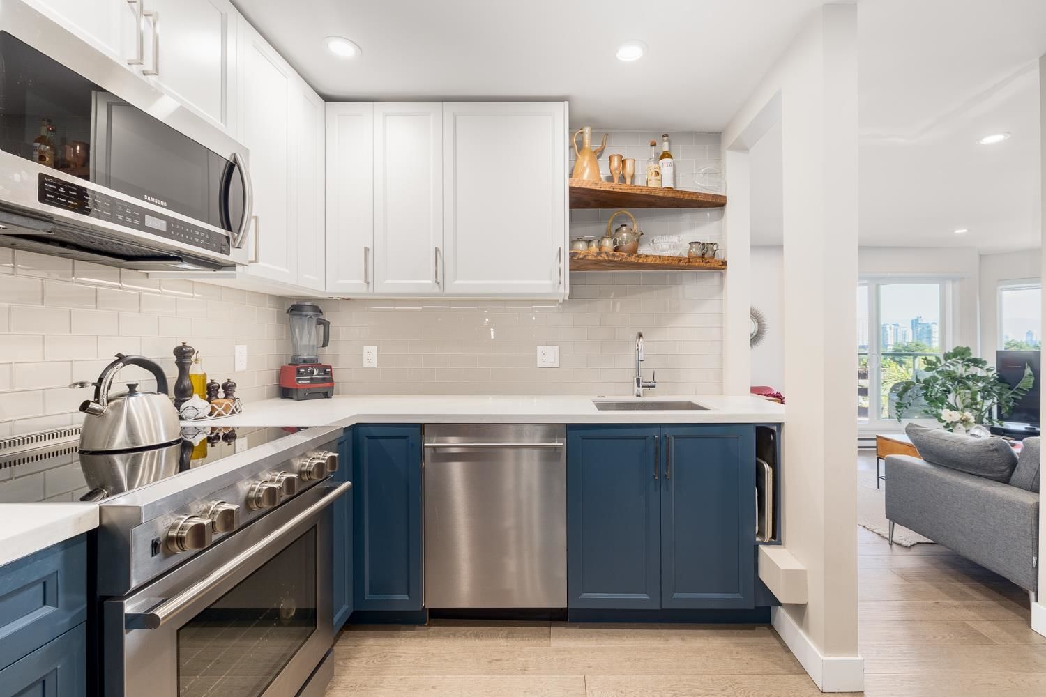 Listing Image 10