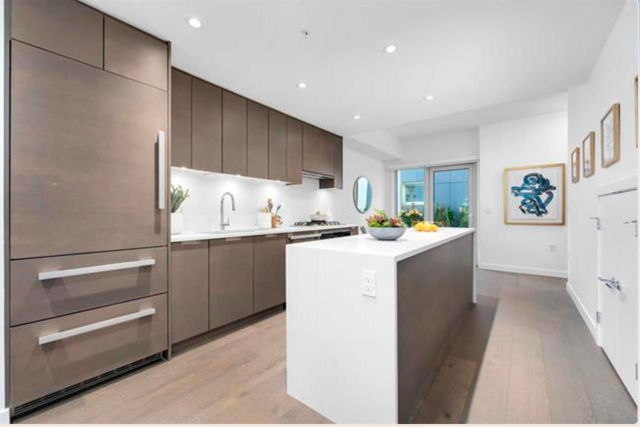 TH1 - 6318 Cambie Street