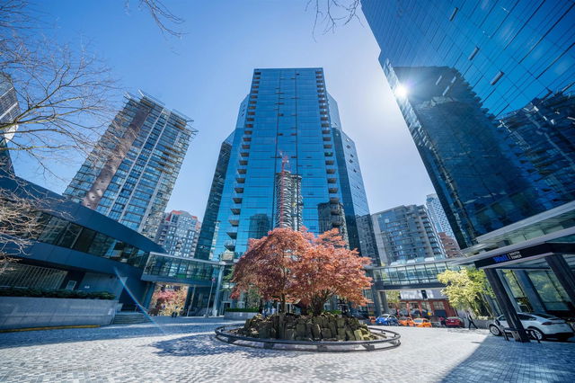 808 - 1050 Burrard Street