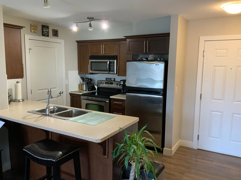 207 - 9422 Victor Street, Chilliwack, V2P 0B8 | Image 2