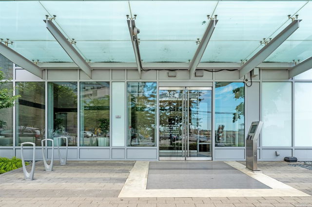 820 - 433 Marine Drive
