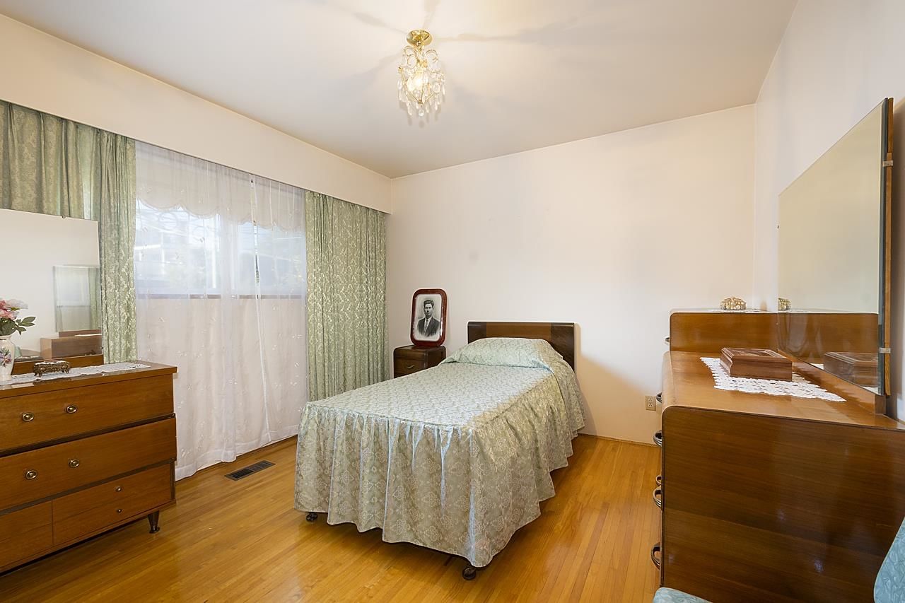 Listing Image 19