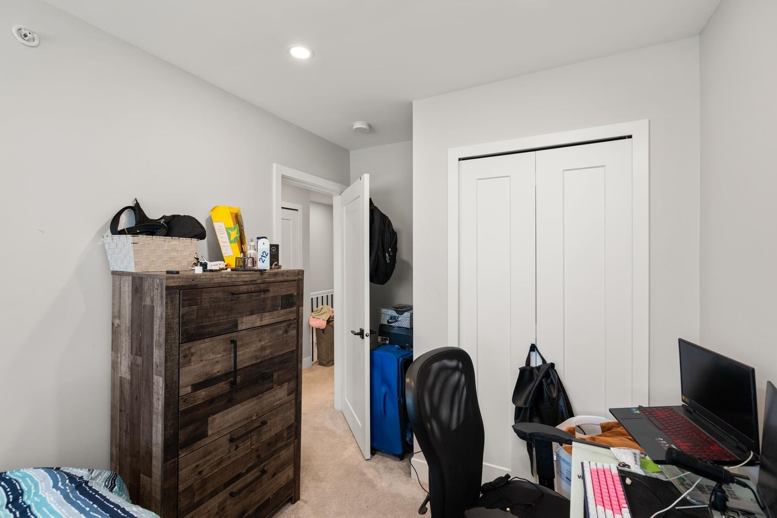 Listing Image 23