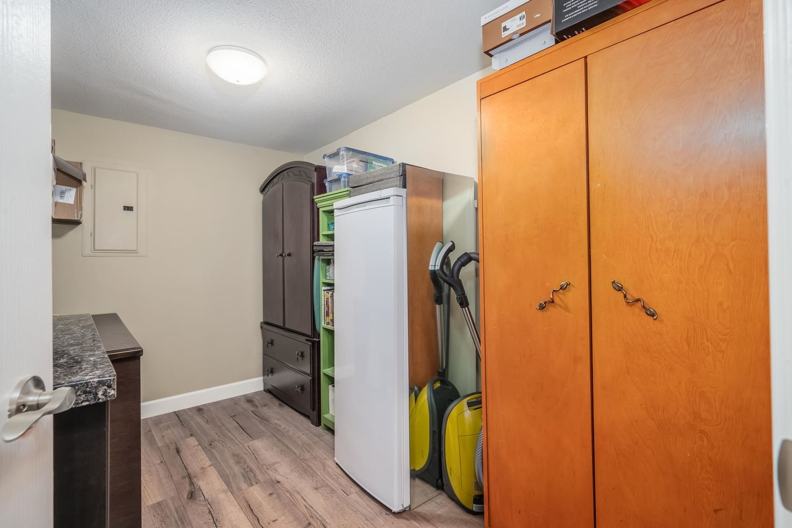 Listing Image 20