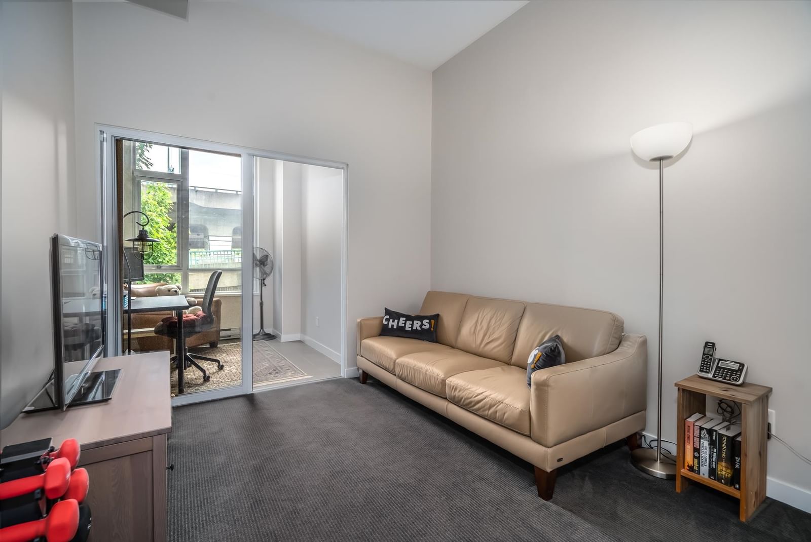 Listing Image 19