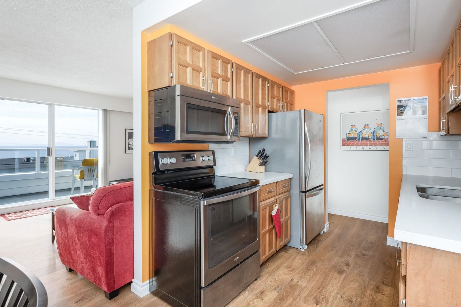 Listing Image 11
