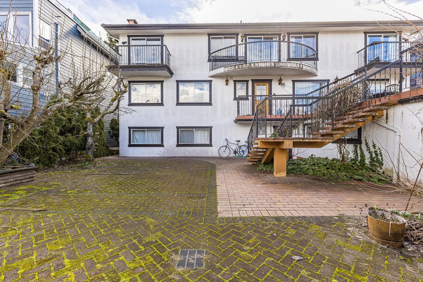 Listing Image 13