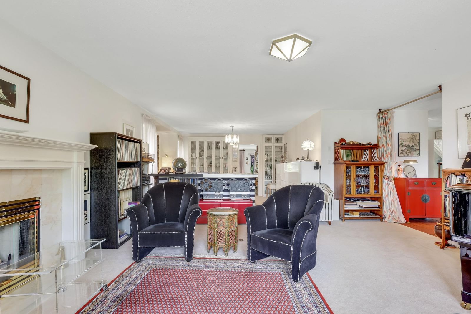 Listing Image 5