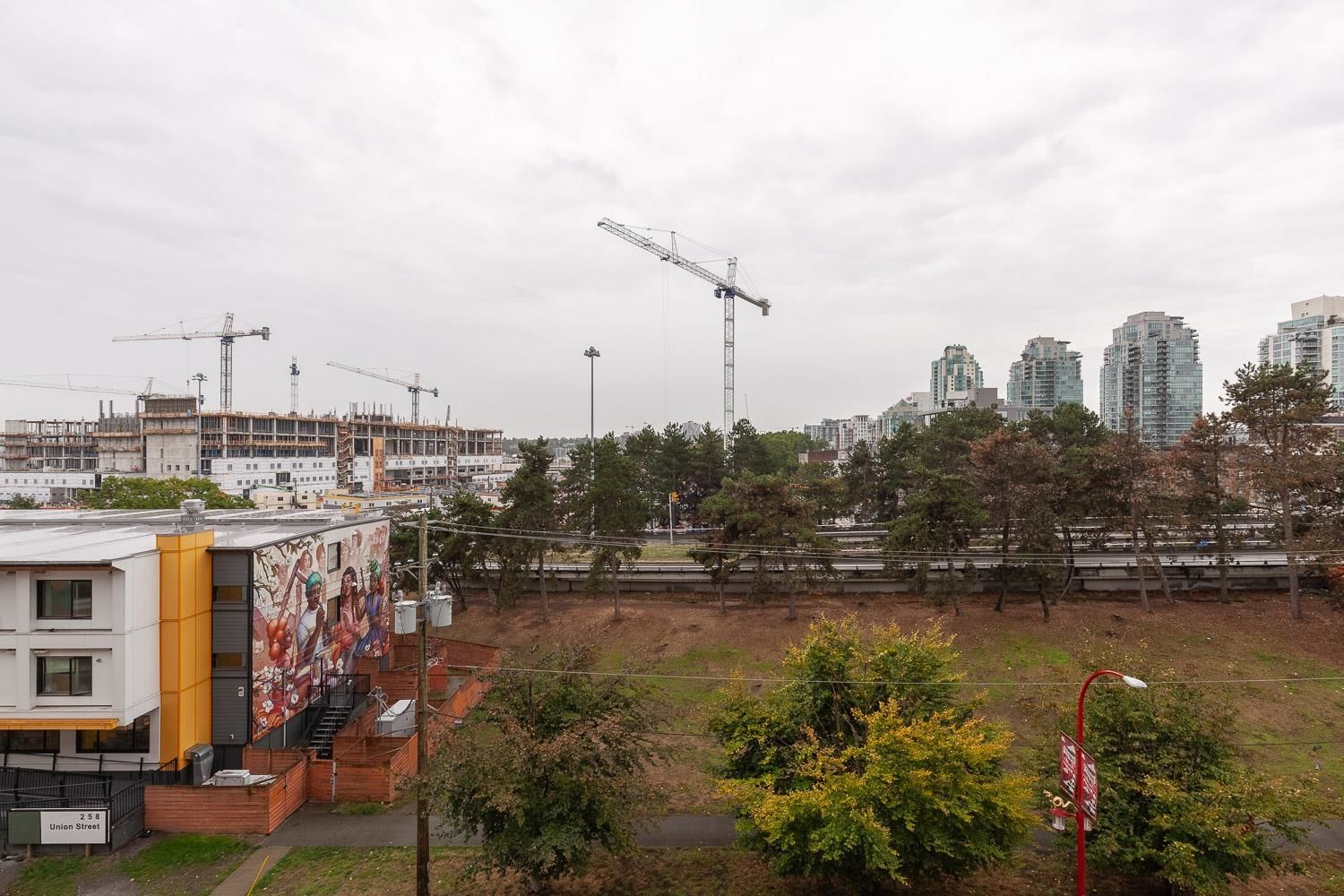 Listing Image 32