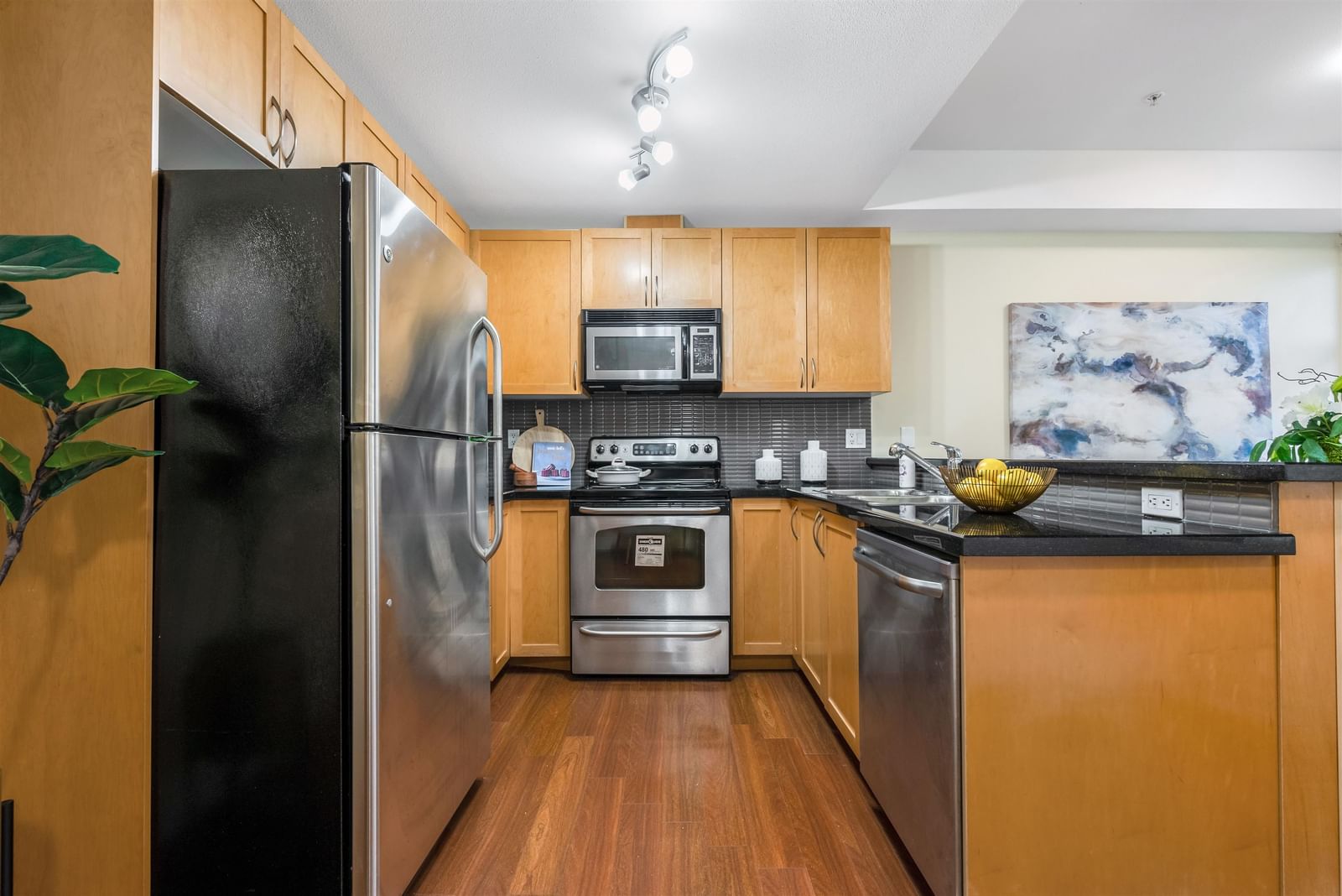 Listing Image 15