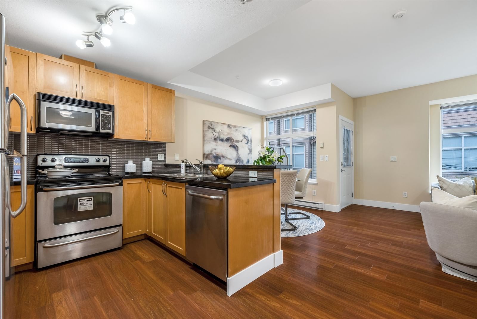 Listing Image 16