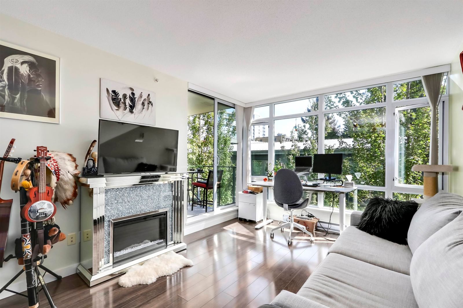 Listing Image 1