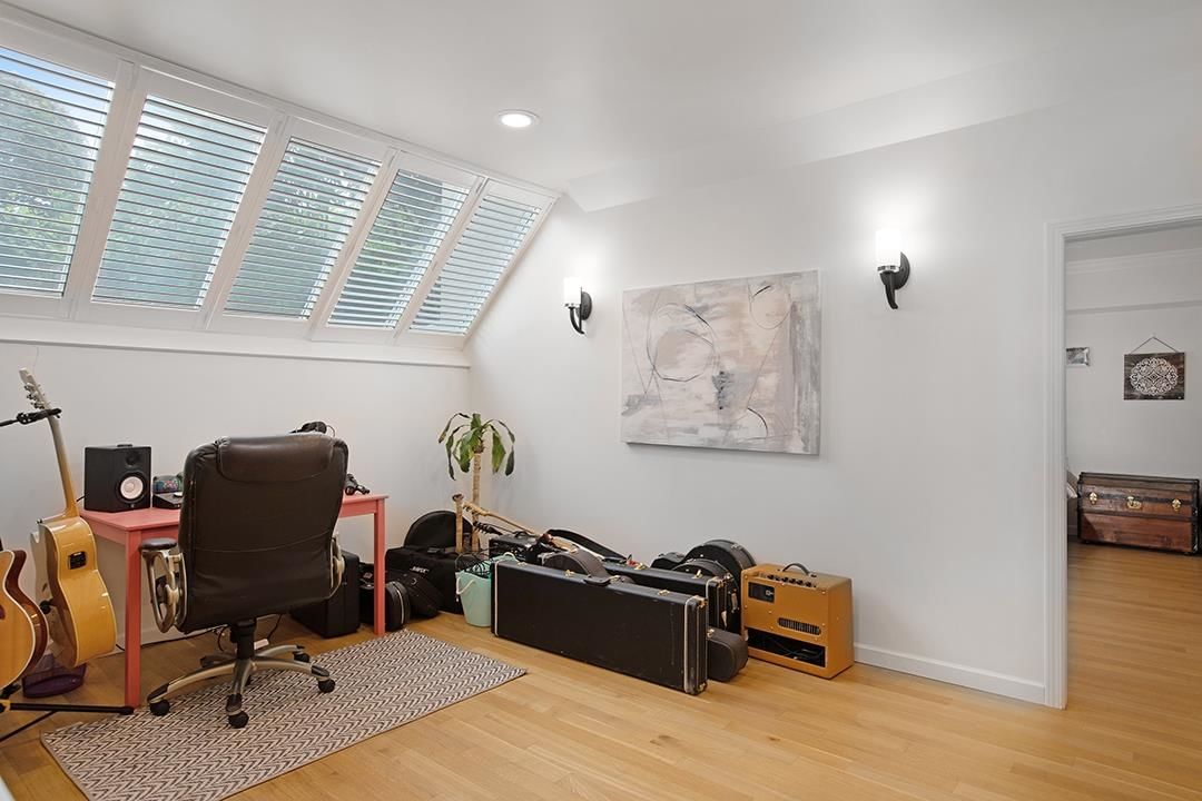 Listing Image 37