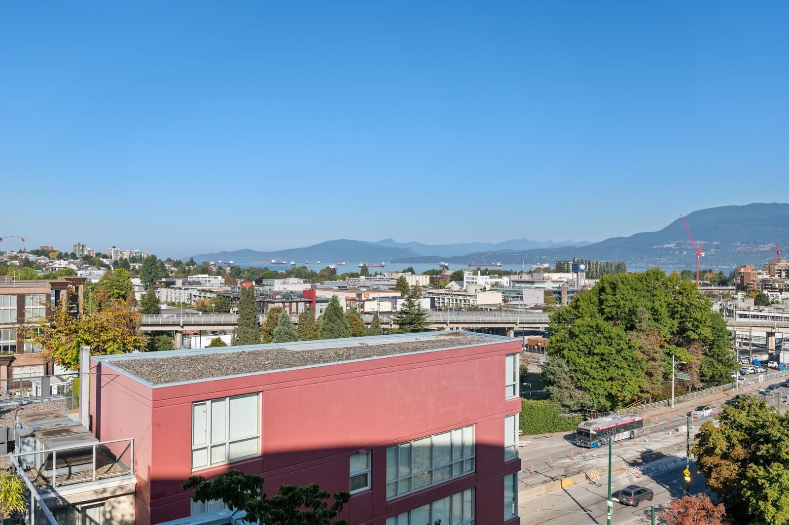 Listing Image 10
