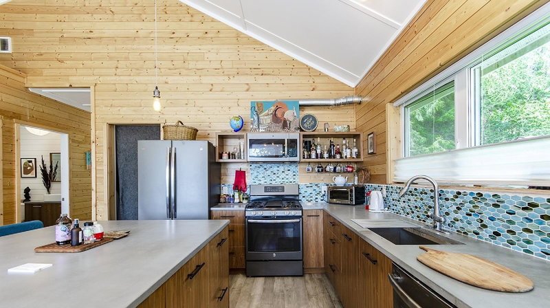 6 Brighton Beach, North Vancouver, V0V 0V0 | Image 2