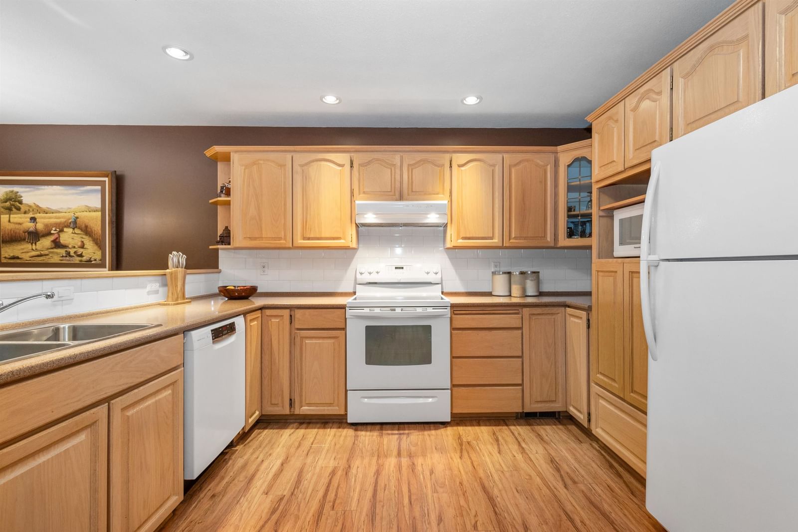 Listing Image 15