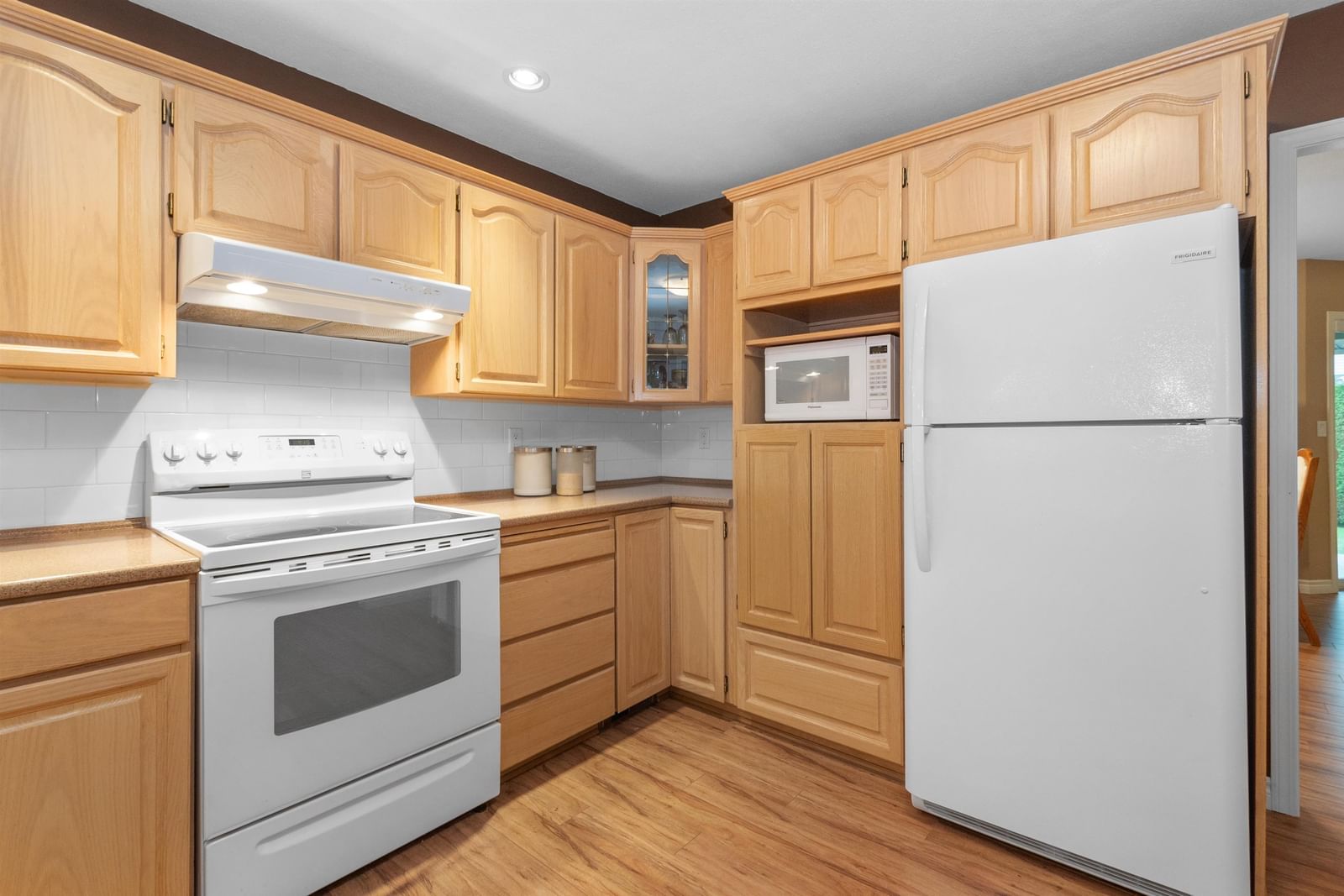 Listing Image 16