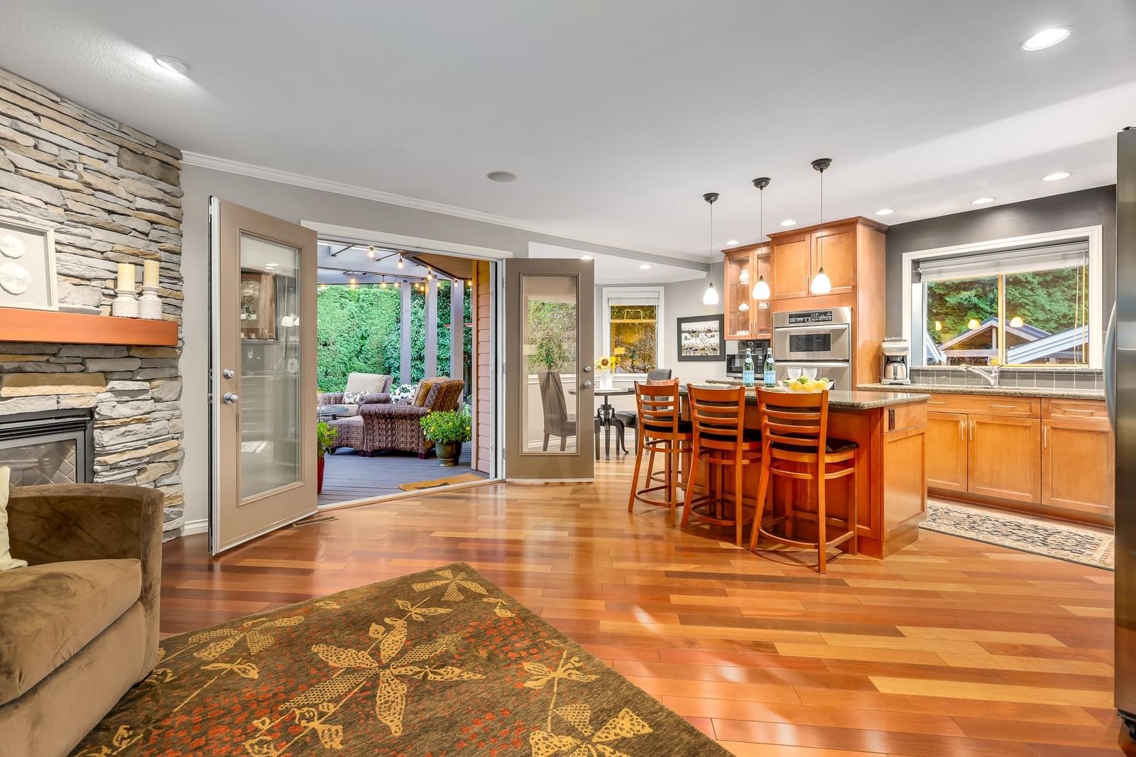 Listing Image 10